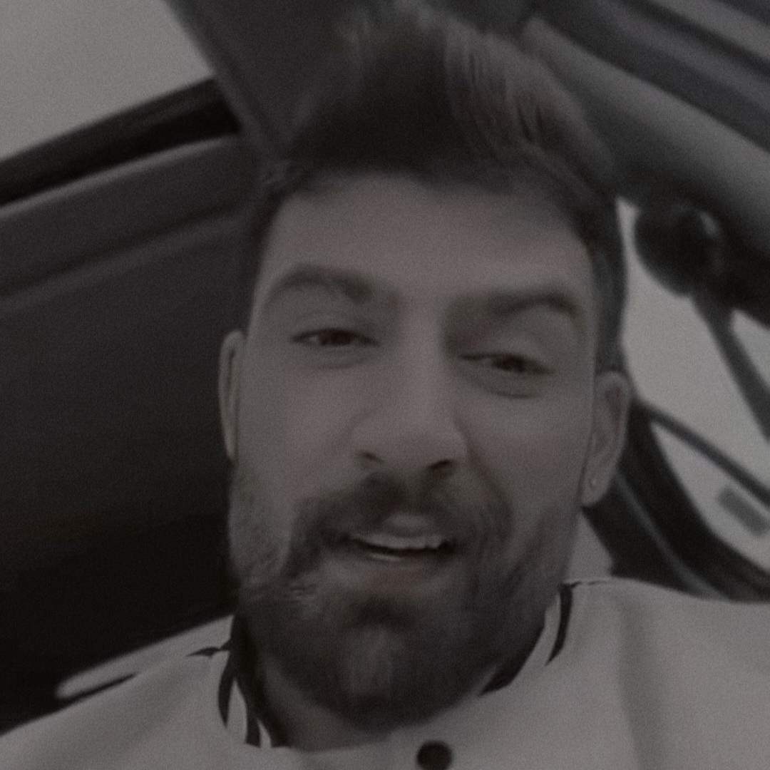 آهنگ جدید محمد محرمی ﻛﺎری ﻛﻨﻢ ﻛﻪ ﺑﻔﻬﻤﻰ ﺗﻮ روی ﻛﻰ واﻳﺴﺎدی